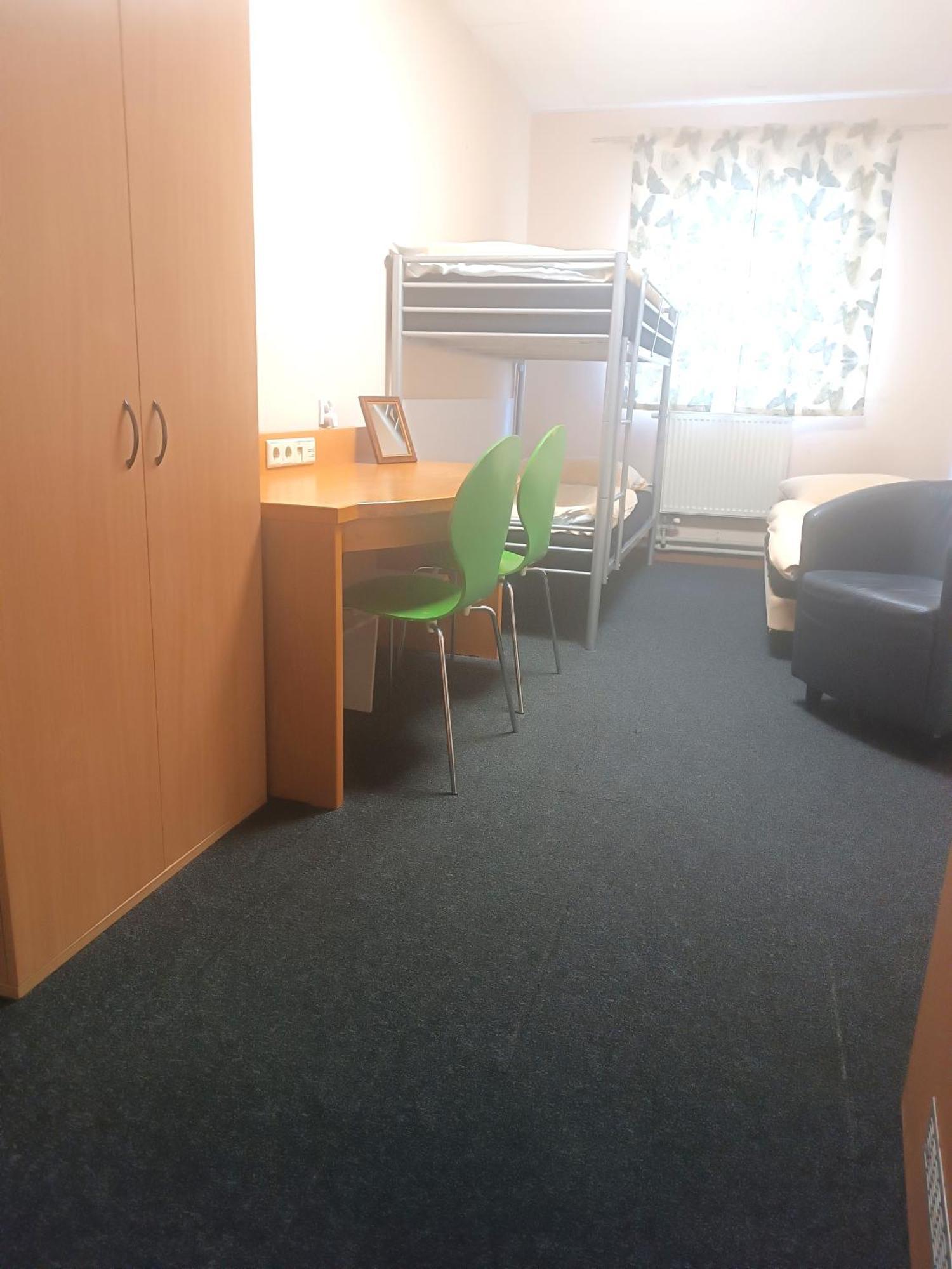 Hostel Krosnienska 12 Zielona Góra Exteriör bild