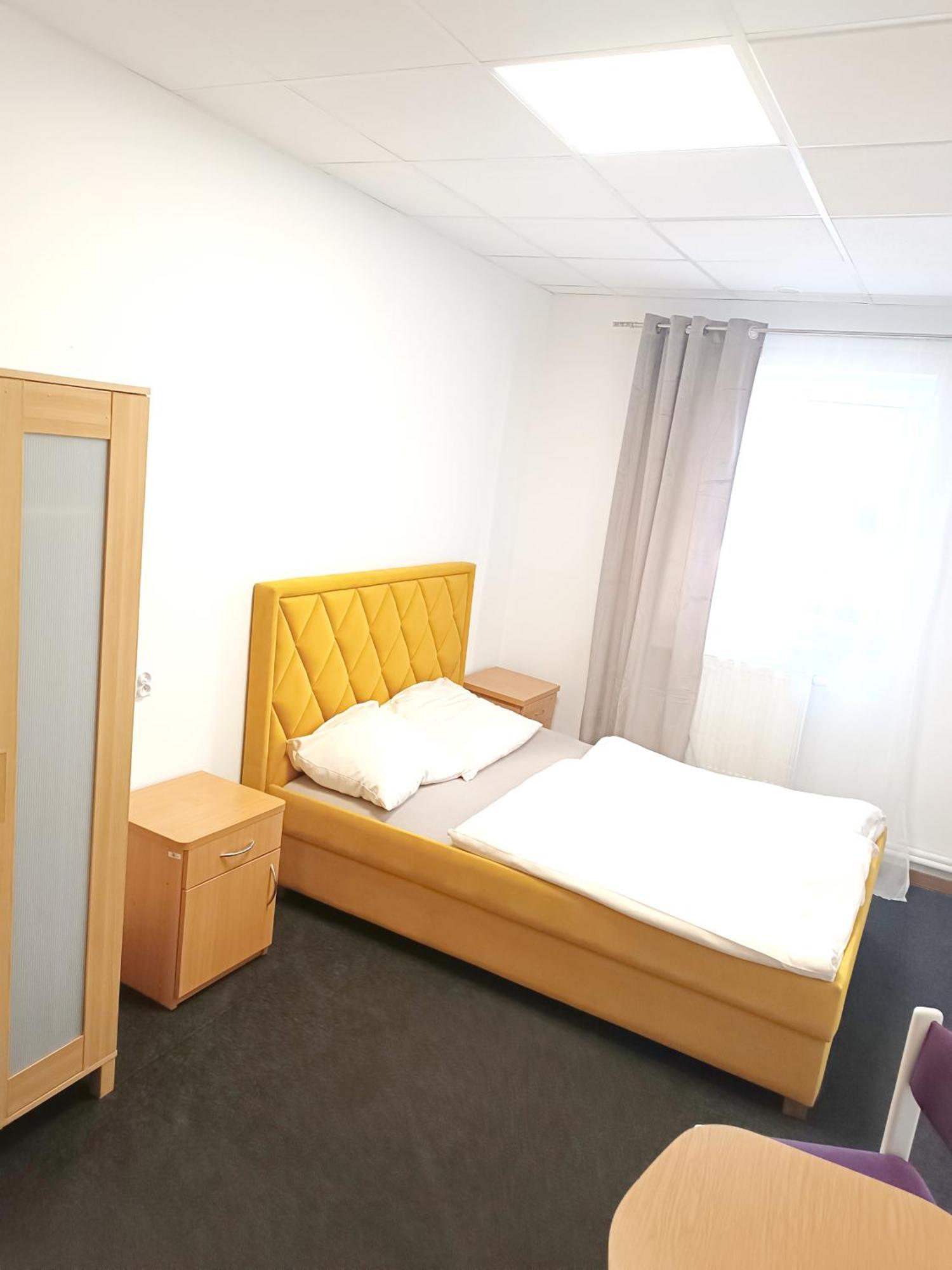 Hostel Krosnienska 12 Zielona Góra Exteriör bild