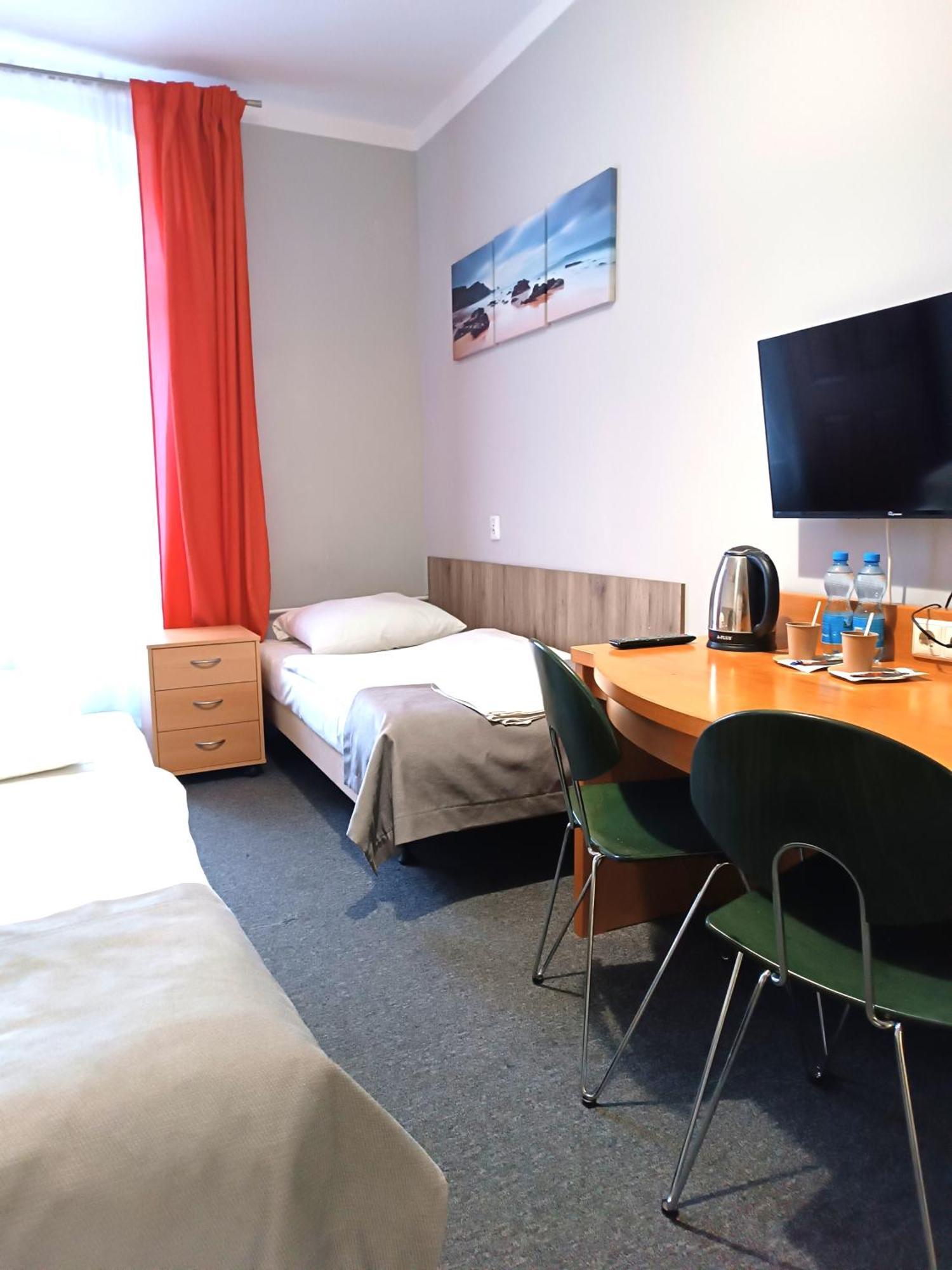 Hostel Krosnienska 12 Zielona Góra Exteriör bild