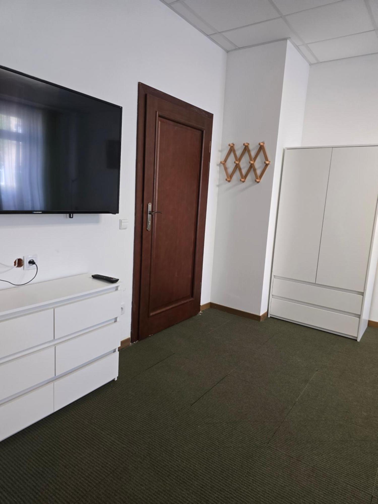 Hostel Krosnienska 12 Zielona Góra Exteriör bild